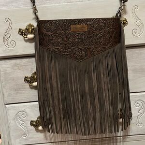 Wrangler Crossbody with concealed carry pocket